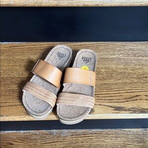 Reef Tan Sandals Comfortable Stylish Design